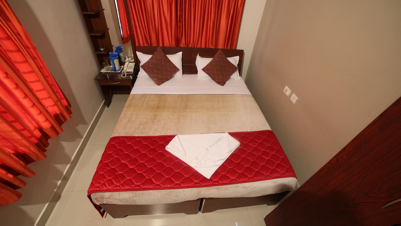 Hotel I-Way Residency Perungudi Ченнаї Екстер'єр фото